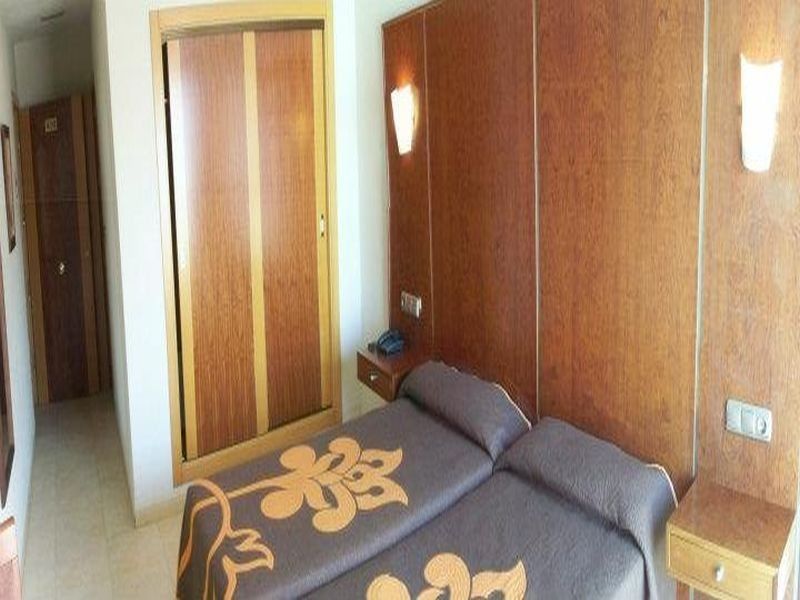Nch Hotel טורמולינוס מראה חיצוני תמונה